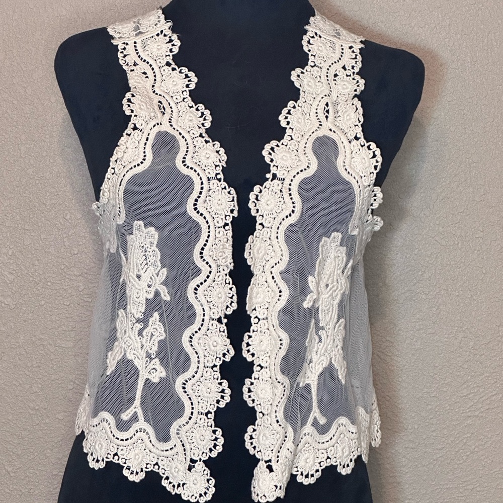 Lace mesh vest